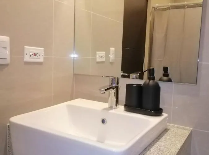 Uptown Parksuites Tower 1 Bgc By Ph Staycation