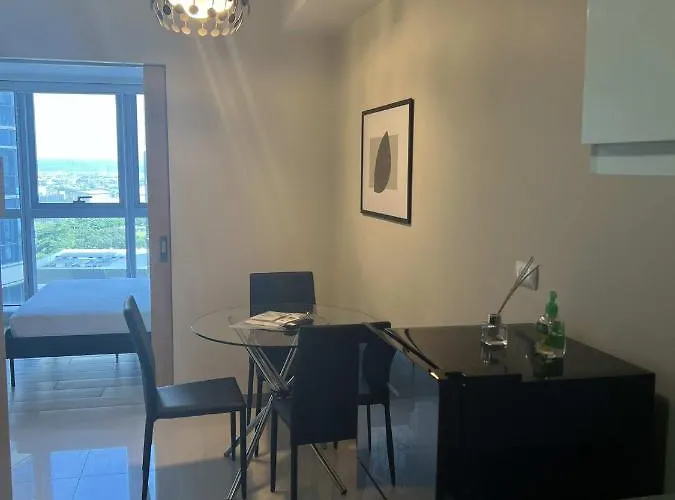 Uptown Parksuites Tower 1 Bgc By Ph Staycation Apartment
