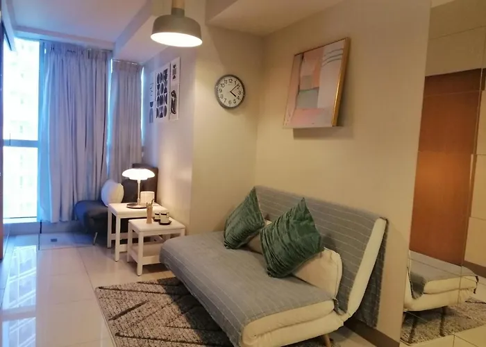 Uptown Parksuites Tower 1 Bgc By Ph Staycation Apartment Manila