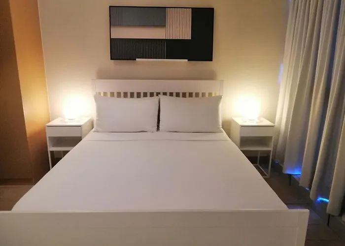 Apartment Uptown Parksuites Tower 1 Bgc By Ph Staycation Manila