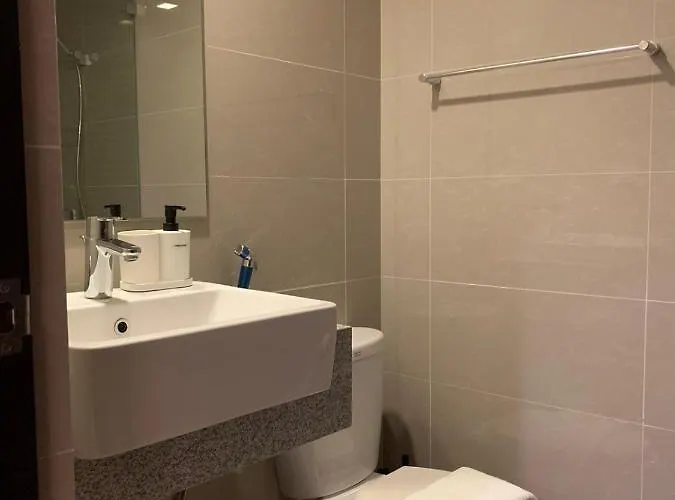 Apartment Uptown Parksuites Tower 1 Bgc By Ph Staycation