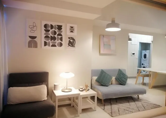 Uptown Parksuites Tower 1 Bgc By Ph Staycation *