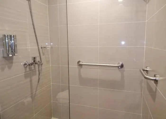 Uptown Parksuites Tower 1 Bgc By Ph Staycation Apartment *