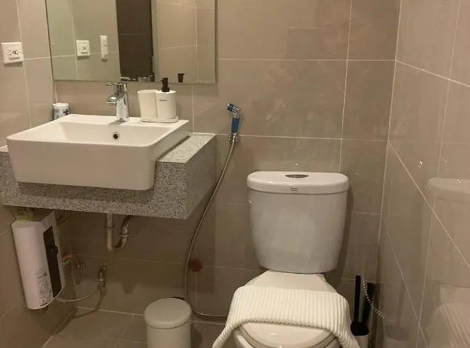 Uptown Parksuites Tower 1 Bgc By Ph Staycation *