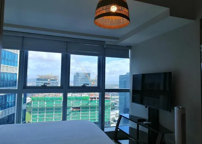 Apartment Uptown Parksuites Tower 1 Bgc By Ph Staycation *