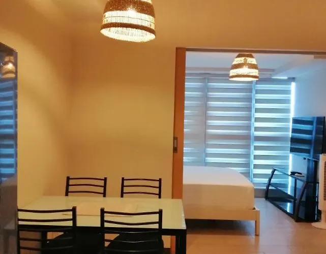 Uptown Parksuites Tower 1 Bgc By Ph Staycation * Manila