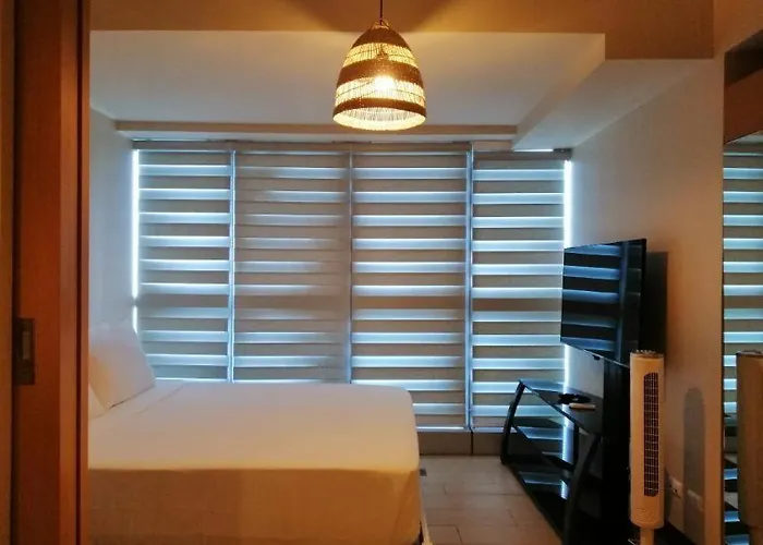Uptown Parksuites Tower 1 Bgc By Ph Staycation