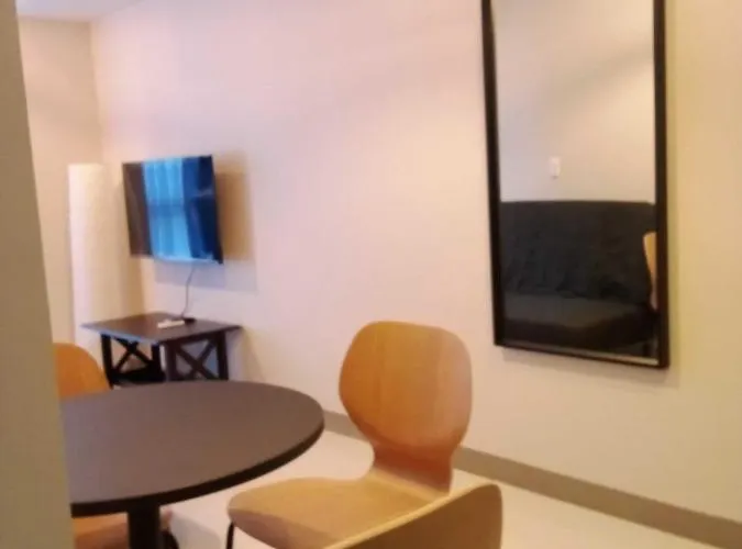 Uptown Parksuites Tower 1 Bgc By Ph Staycation Apartment *