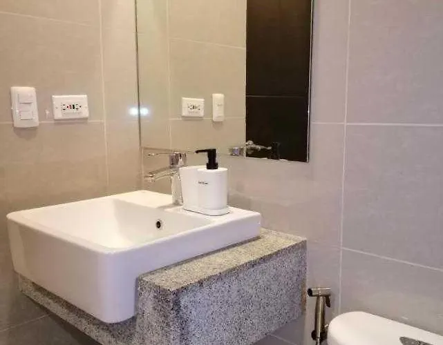 Apartment Uptown Parksuites Tower 1 Bgc By Ph Staycation Manila