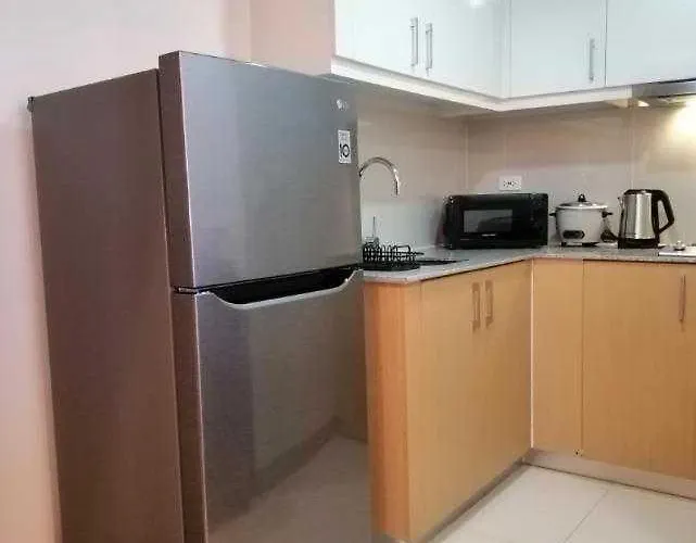 Uptown Parksuites Tower 1 Bgc By Ph Staycation Apartment